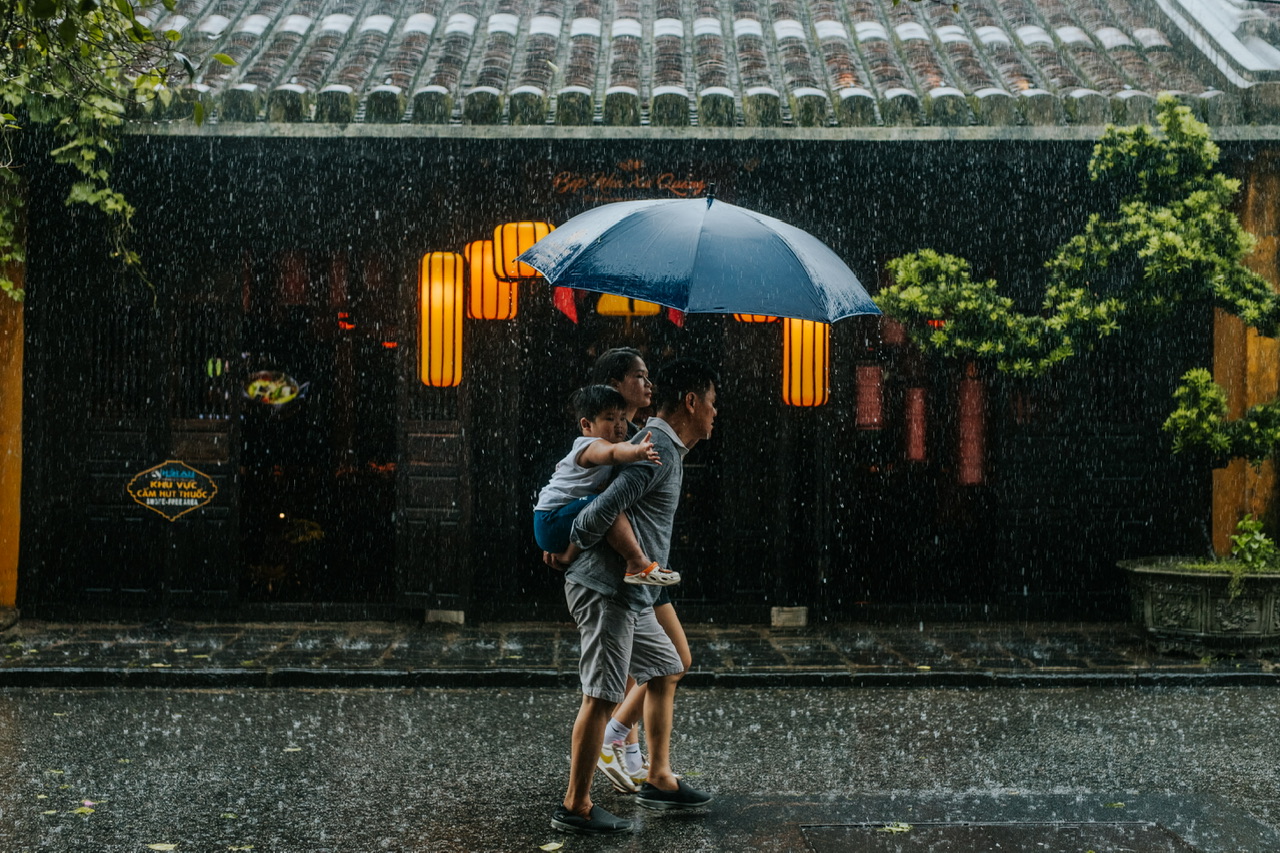 Du lịch trong mưa